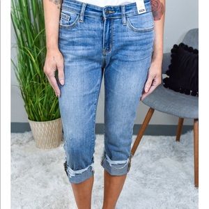 Judy Blue Cuffed Capri Jeans Distressed Sz 9 29